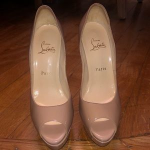 Christian Louboutin platform peep toe pump